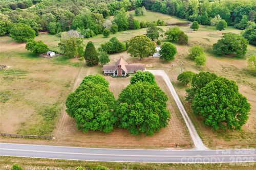 118 Crow Rd, Shelby, NC, 28152-8405 | Card Image