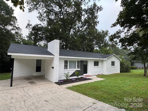 4008 Tennessee Ave, Charlotte, NC, 28216-3859 | Card Image