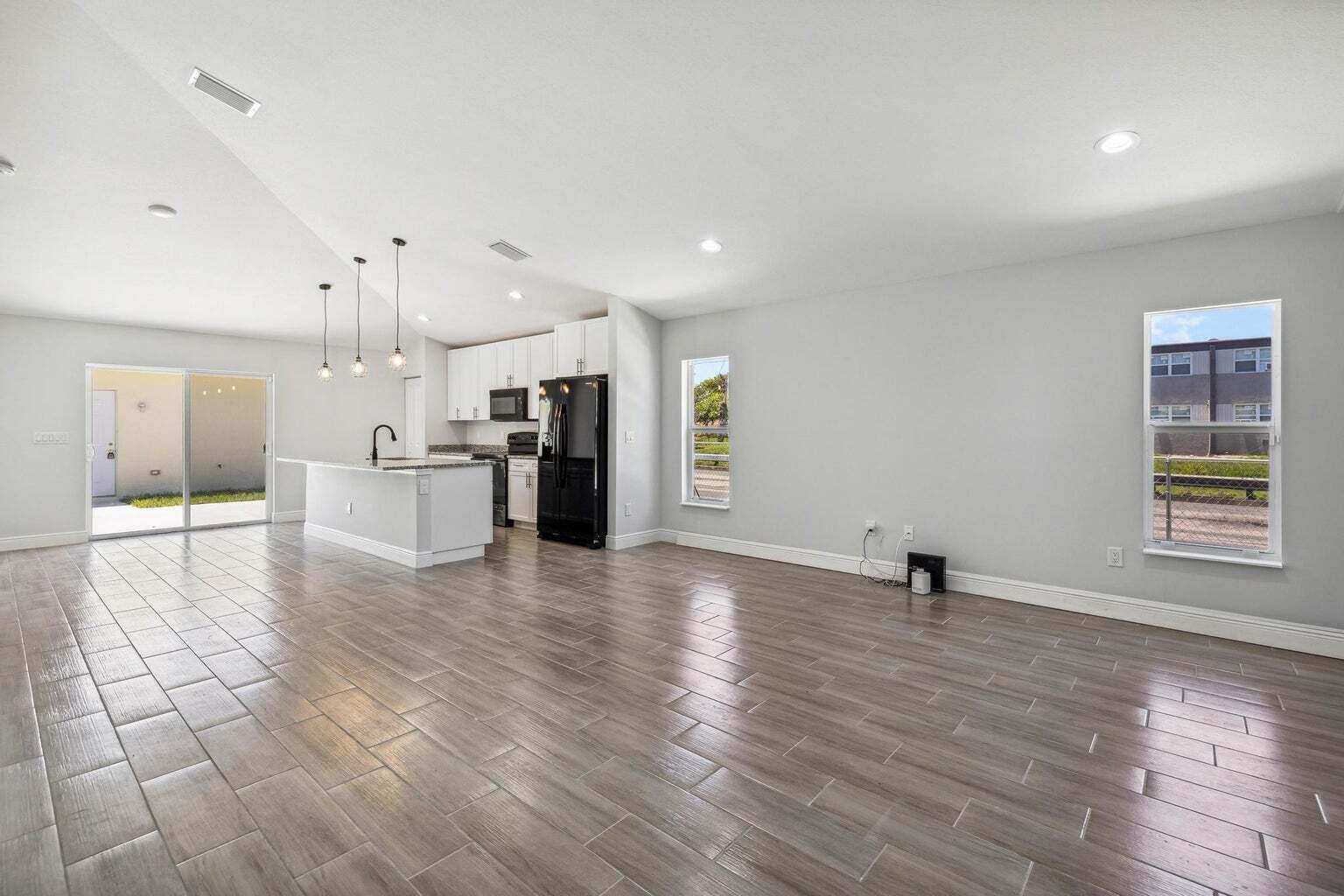 Residential Lease in West Palm Beach 5