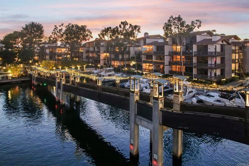7126 Marina Pacifica Dr N, Long Beach, CA, 90803-3807 | Card Image