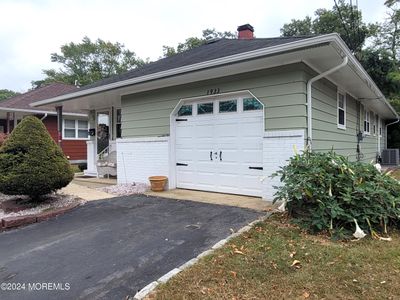 1933 Mount Carmel Boulevard, Home with 2 bedrooms, 1 bathrooms and null parking in Toms River NJ | Image 3