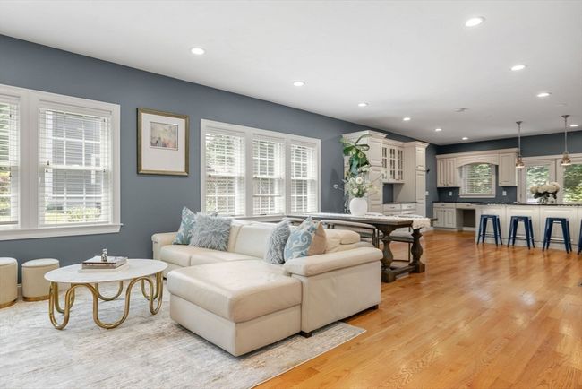 106 Edgemoor Ave, House other with 3 bedrooms, 3 bathrooms and 5 parking in Wellesley MA | Image 6