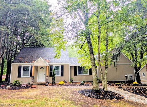 1739 E Turkeyfoot Lake Road, Akron, OH, 44312 | Card Image