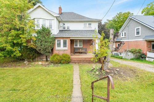 105 Barrie St, Bradford West Gwillimbury, ON, L3Z1G1 | Card Image