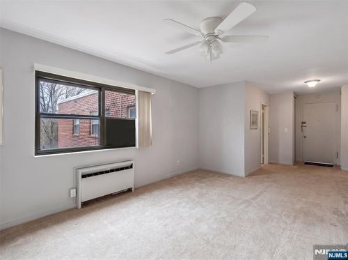 420 Park Pl, Fort Lee, NJ, 07024-3734 | Card Image
