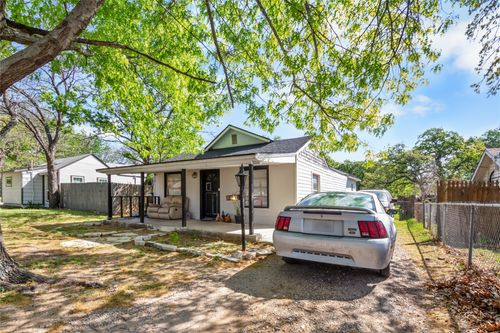 2912 Pueblo Trl, Lake Worth, TX, 76135-3849 | Card Image