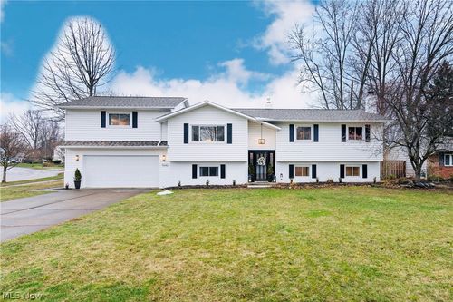 5642 Grand Pl, Willoughby, OH, 44094-3022 | Card Image