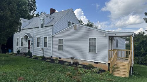 3323 Greenland Ave Nw, Roanoke, VA, 24012-3946 | Card Image