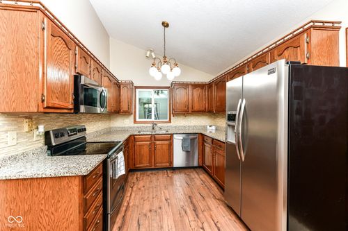 1065 Alydar Cir, Indianapolis, IN, 46217-3997 | Card Image