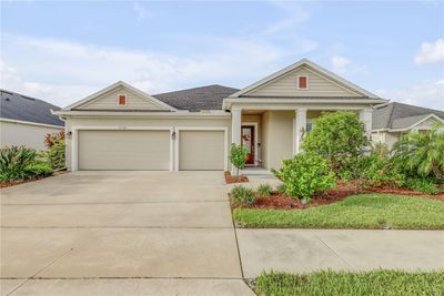 17708 Passionflower Circle, House other with 4 bedrooms, 3 bathrooms and null parking in CLERMONT FL | Image 2