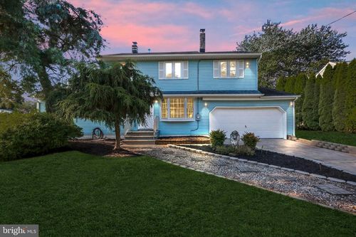 4 Elm Dr, Neptune, NJ, 07753-3312 | Card Image