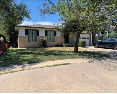 421 Dallas St, Big Spring, TX, 79720-5313 | Card Image