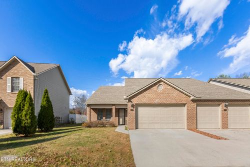 1218 Ernest Mcmahan Rd, Sevierville, TN, 37862-6011 | Card Image