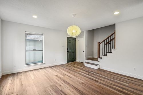2103 Mistletoe Ave, Fort Worth, TX, 76110-1144 | Card Image