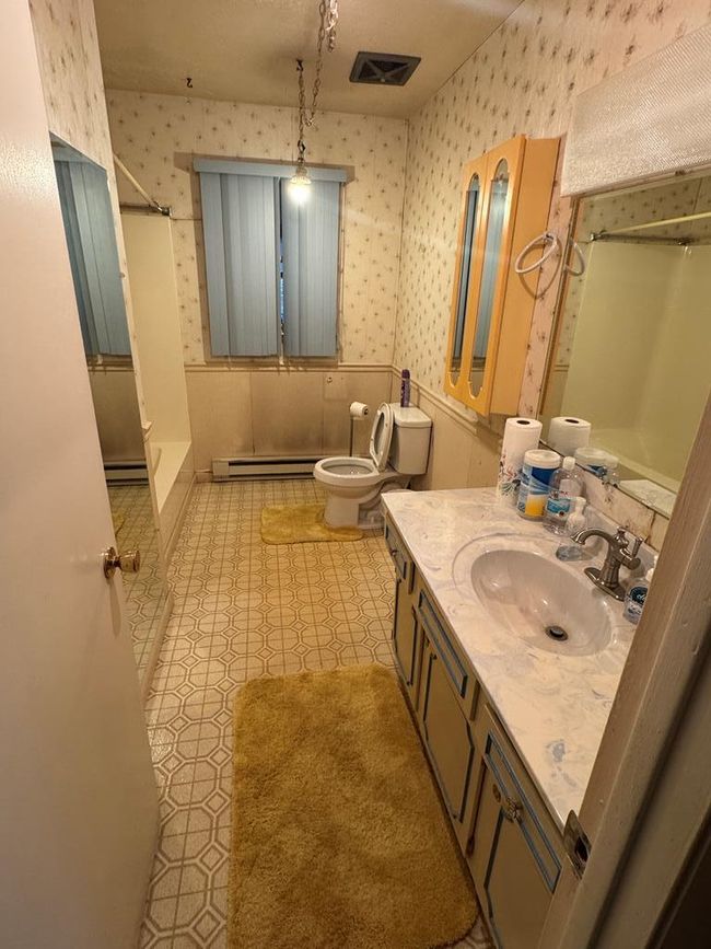 573 Cresswood Dr, House other with 3 bedrooms, 2 bathrooms and 1 parking in Richlands VA | Image 20