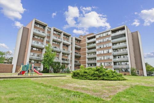 301-2121 Roche Crt, Mississauga, ON, L5K2C7 | Card Image