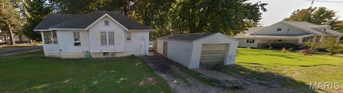 702 Mayo St, Carlinville, IL, 62626-1943 | Card Image