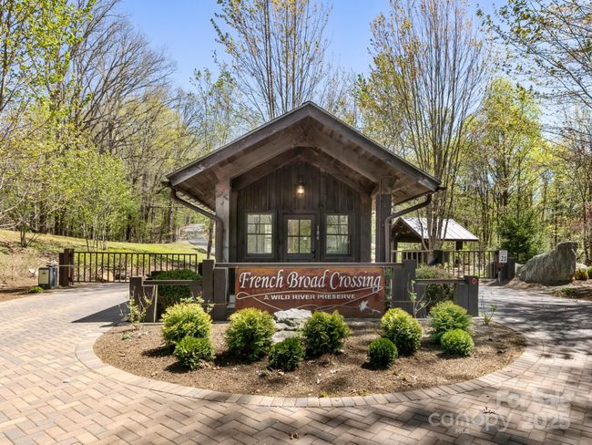 Subdivision Entrance | Image 37