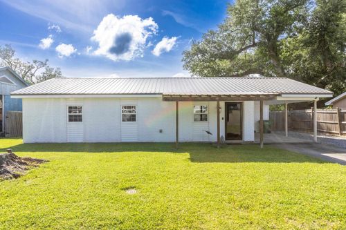 107 Half Oak Dr, Thibodaux, LA, 70301-5705 | Card Image