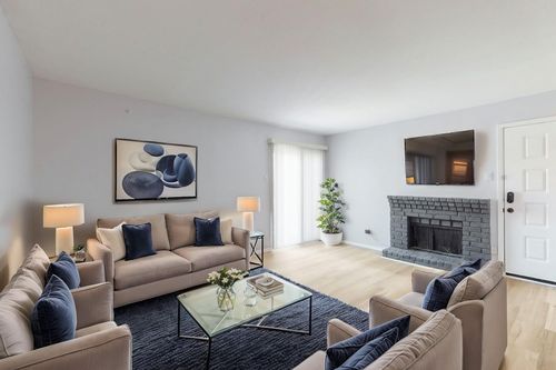 apt-216-1810 N Garrett Ave, Dallas, TX, 75206-7550 | Card Image