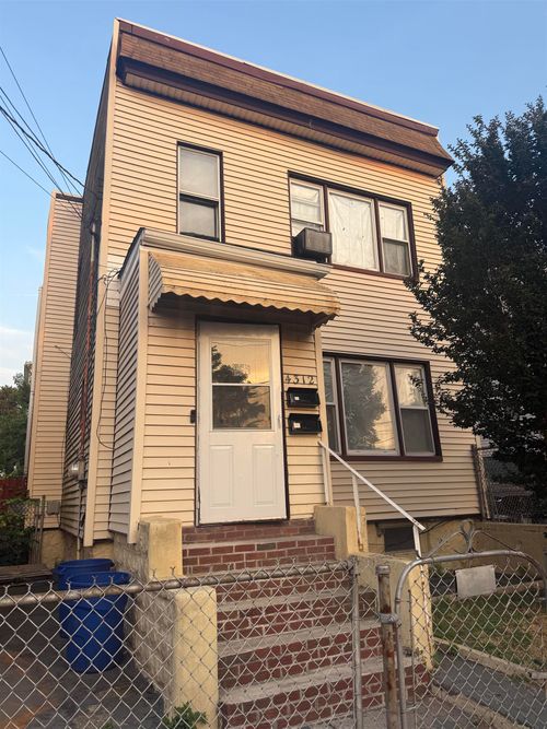 4312 Cottage Ave, North Bergen, NJ, 07047-2706 | Card Image