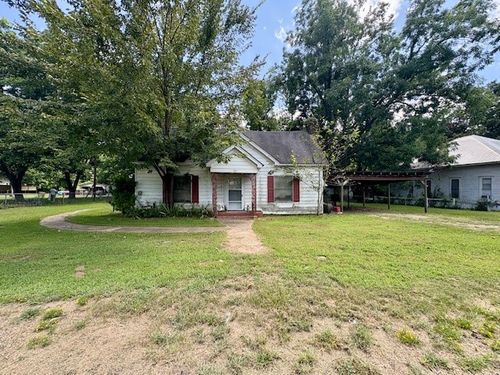 201 W Daingerfield St, Omaha, TX, 75571 | Card Image