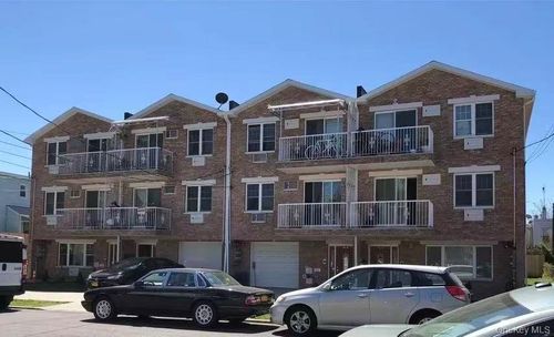 6728 48th Ave, Woodside, NY, 11377-5948 | Card Image