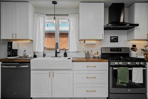3422 2nd Ave S, Great Falls, MT, 59405-3512 | Card Image