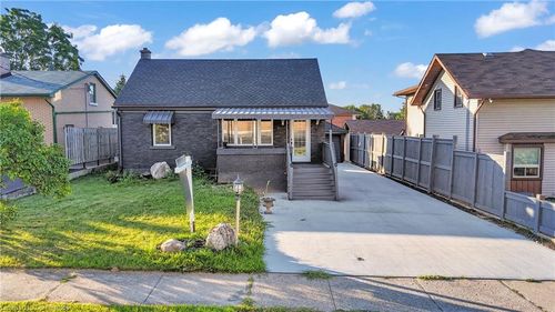 84 Avalon Pl, Kitchener, ON, N2M4N7 | Card Image