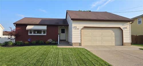 1543 Benjamin Dr, Niagara Falls, NY, 14304-2722 | Card Image