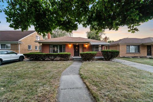 20461 Oxley Street, Detroit, MI, 48235 | Card Image