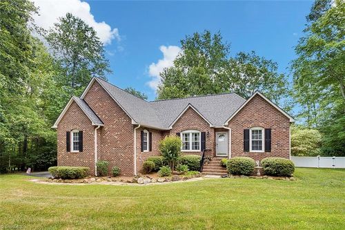 543 Mountain Shore Drive, Denton, NC, 27239 | Card Image