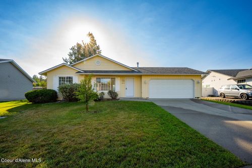 2640 N Wickiup Dr, Post Falls, ID, 83854-6667 | Card Image