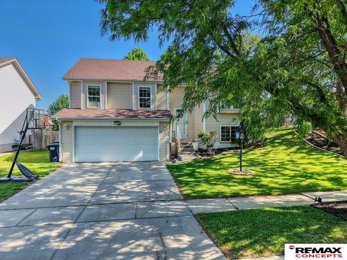 920 W Grassland Place, Lincoln, NE, 68522 | Card Image
