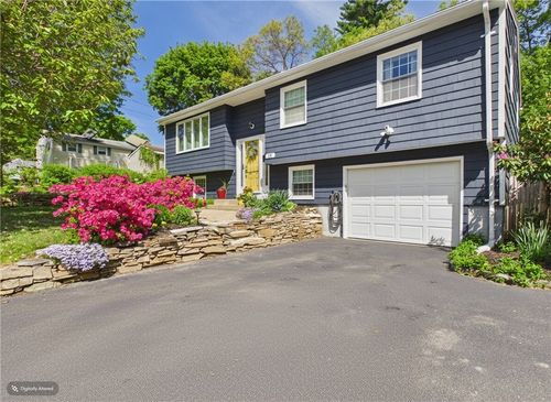 12 Elmonte Dr, Coventry, RI, 02816-7712 | Card Image