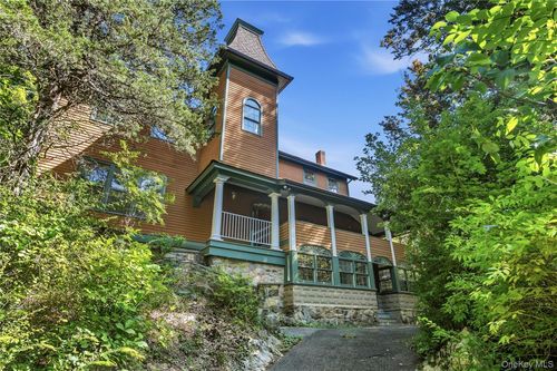 81 Glendale Rd, Ossining, NY, 10562-1607 | Card Image