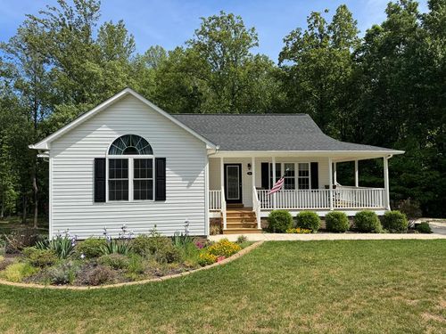 510 Oakleigh Ave, Appomattox, VA, 24522-9200 | Card Image
