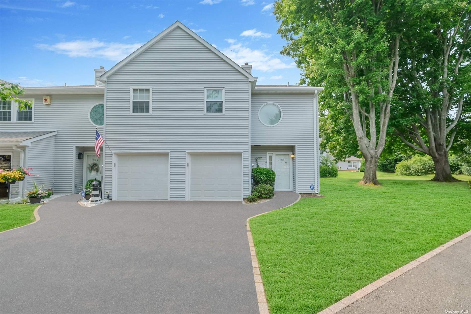 Sara Cir, Port Jefferson Station, NY 11776