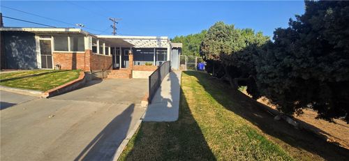 4130 Estrada Dr, Jurupa Valley, CA, 92509-5712 | Card Image