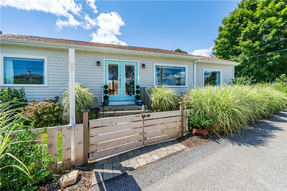Herbert St, East Greenwich, RI 02818