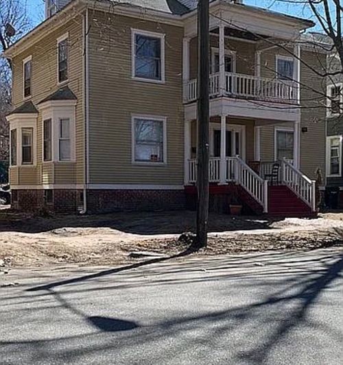 51 Avon Pl, Springfield, MA, 01105-1402 | Card Image