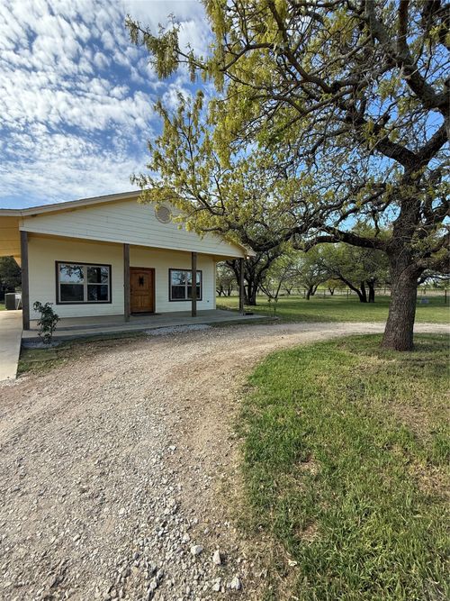 625 Southridge Dr, Mineral Wells, TX, 76067-0907 | Card Image