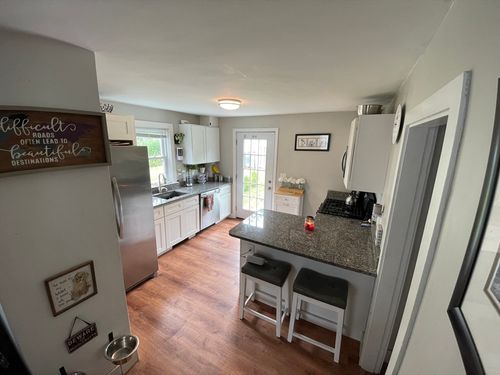 1-76 Houlton St, Swansea, MA, 02777-4926 | Card Image