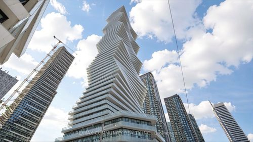 604-3900 Confederation Pky, Mississauga, ON, L5B0M3 | Card Image