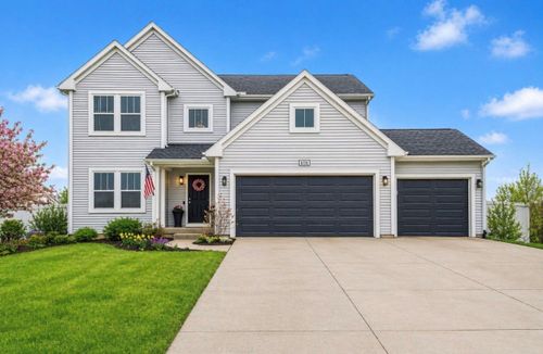 6106 Longhorn Trl, Stevensville, MI, 49127-8462 | Card Image