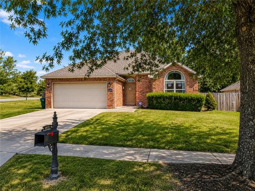 3682 W Grouse Rd, Fayetteville, AR, 72704-6053 | Card Image