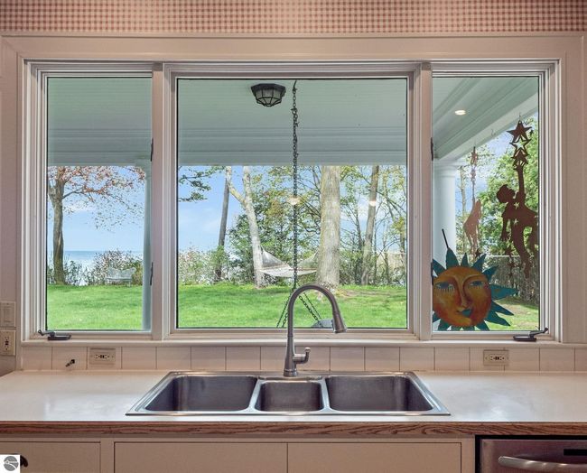 431 Michigan Ave, House other with 10 bedrooms, 7 bathrooms and null parking in Charlevoix MI | Image 25