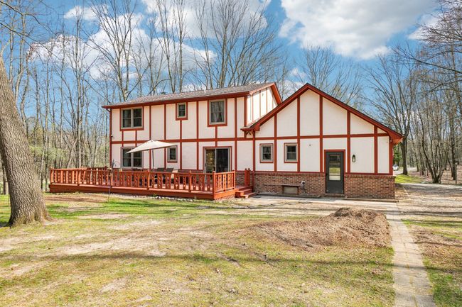 Huge Deck | Image 23