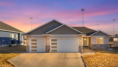 1405 E Tartan Dr, North Liberty, IA, 52317-4880 | Card Image