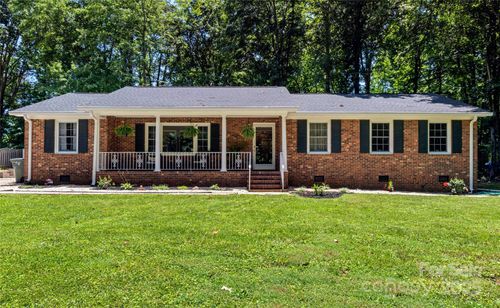 3920 Tonbridge Ln, Winston-Salem, NC, 27106-3554 | Card Image